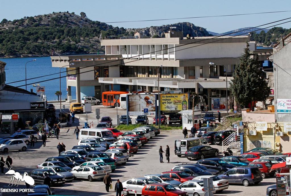 Central Sibenik Apartments Esterno foto